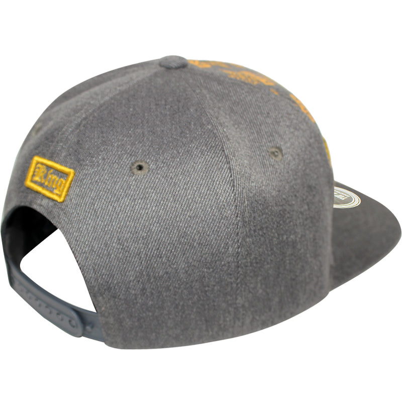 TOP LEVEL : KING | Front-raised Verbiage Patch with All-over Crown Print Design Snapback Cap
